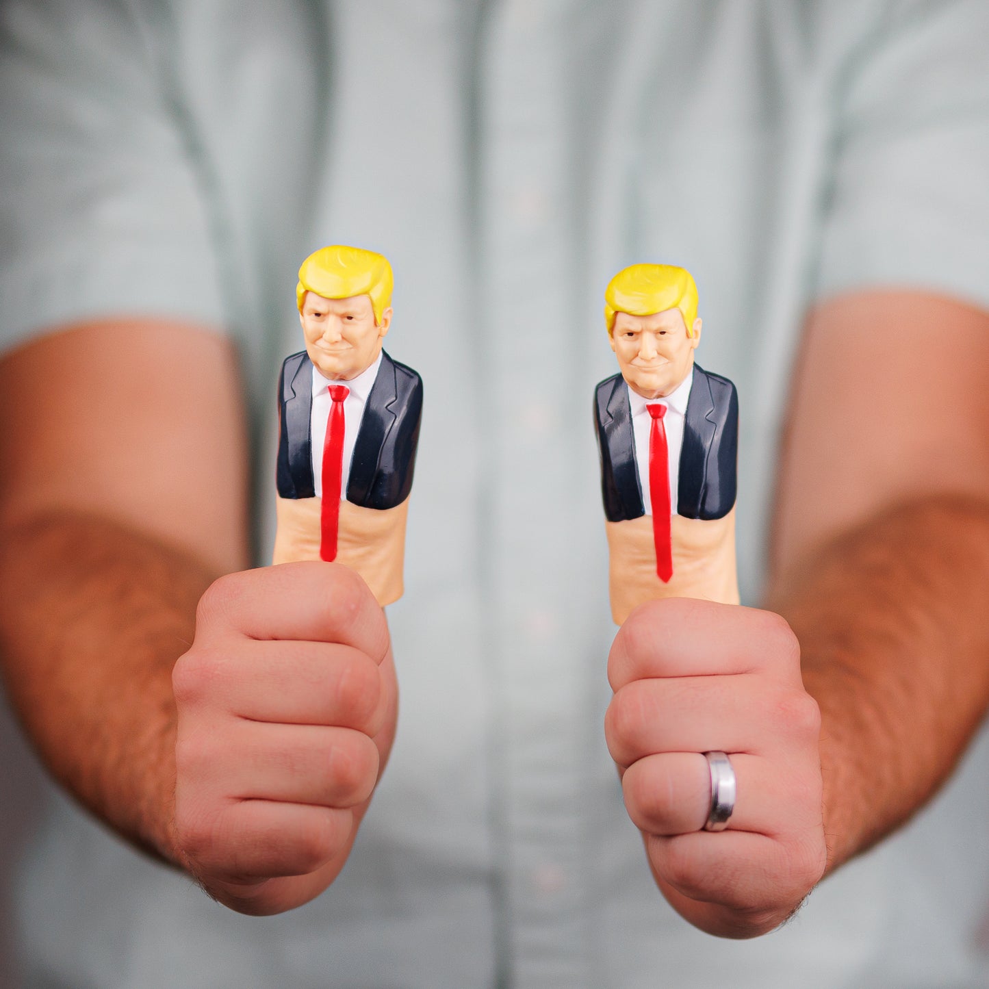 TRUMP THUMB